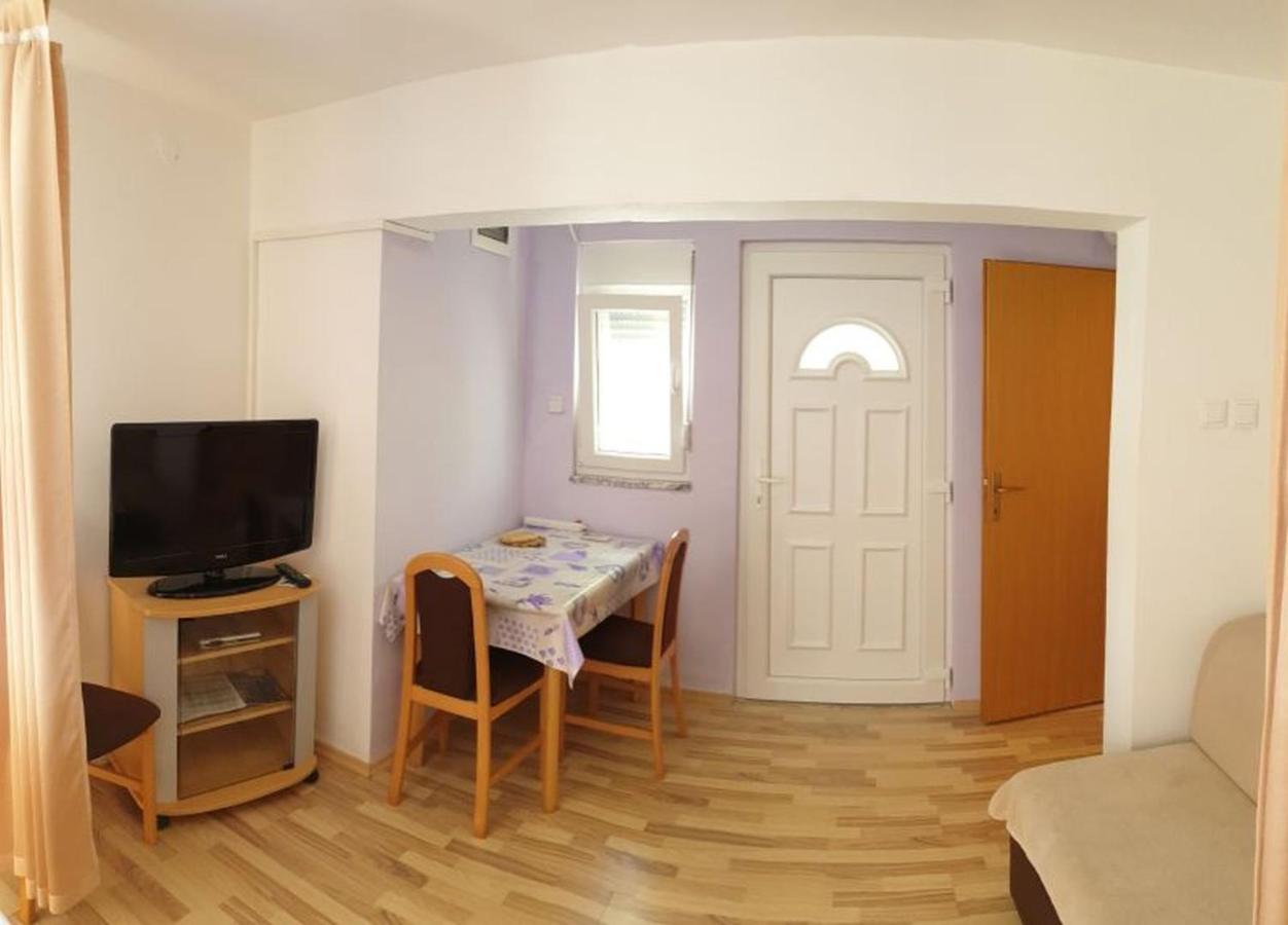 Apartments Andelic Sveti Filip i Jakov Luaran gambar