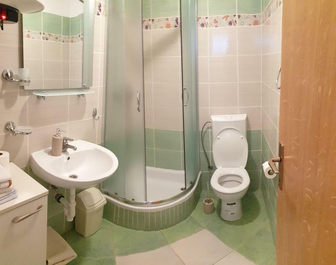 Apartments Andelic Sveti Filip i Jakov Luaran gambar