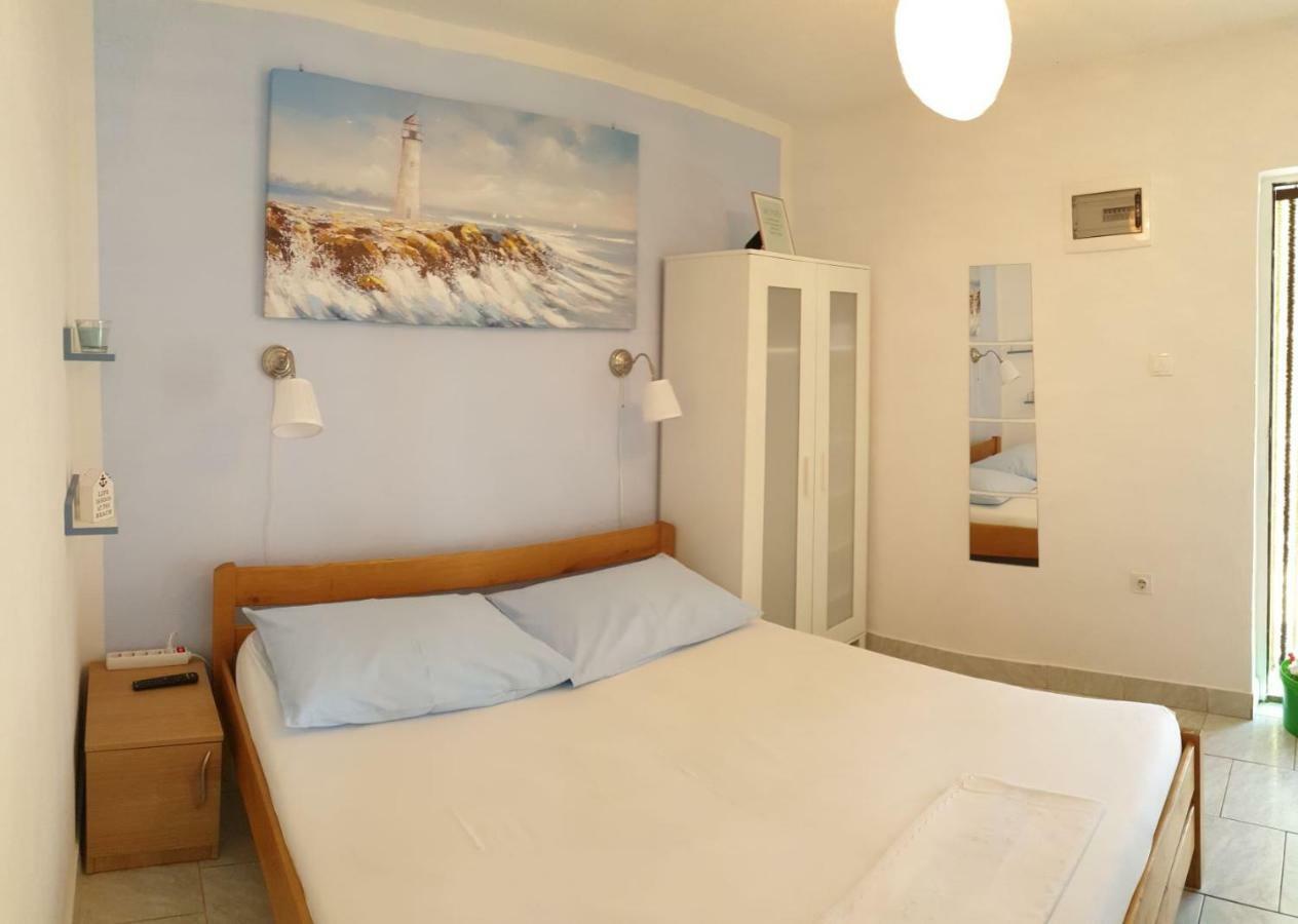 Apartments Andelic Sveti Filip i Jakov Luaran gambar